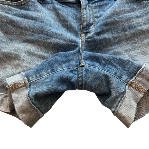 Gap jean shorts size 29 / 8 boyfriend loose fit light wash denim - Picture 3 of 4